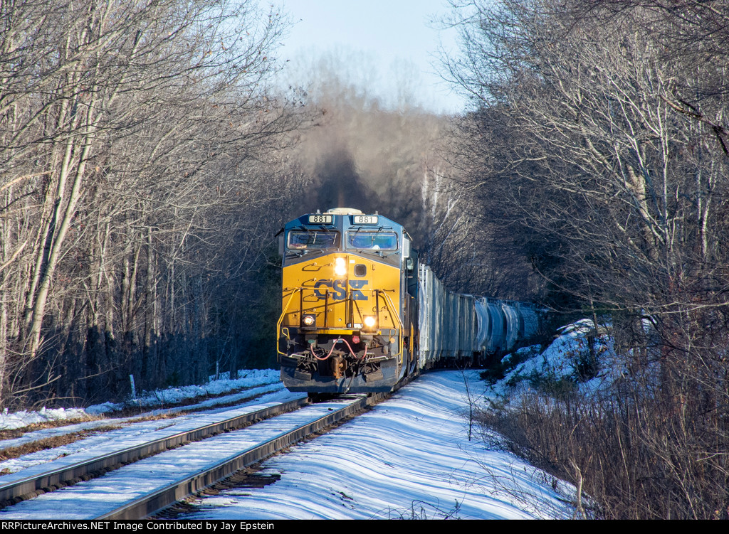 Q425 roars through the woods west of Huntington 